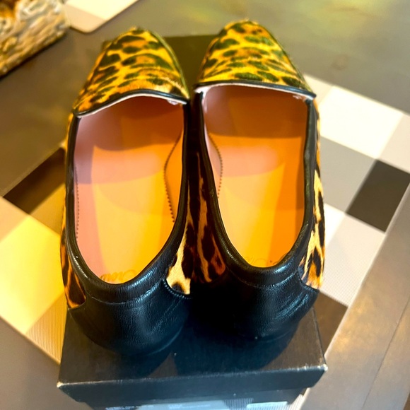 Brand New in Box Leopard Print Pointy Toe Flat in Haircalf - Size 7 - Picture 3 of 5